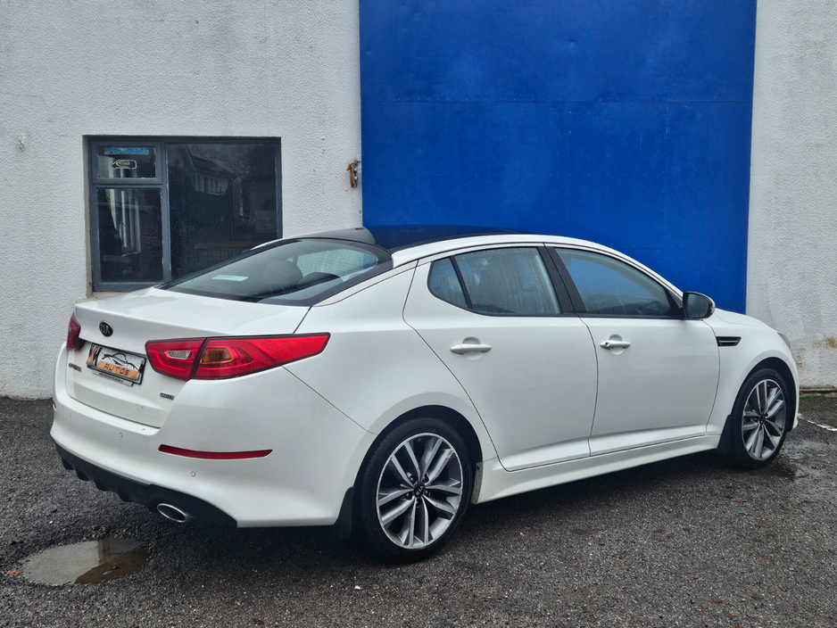 2015 Kia Optima 1.7 D Platinum 18" Alloys €7,950