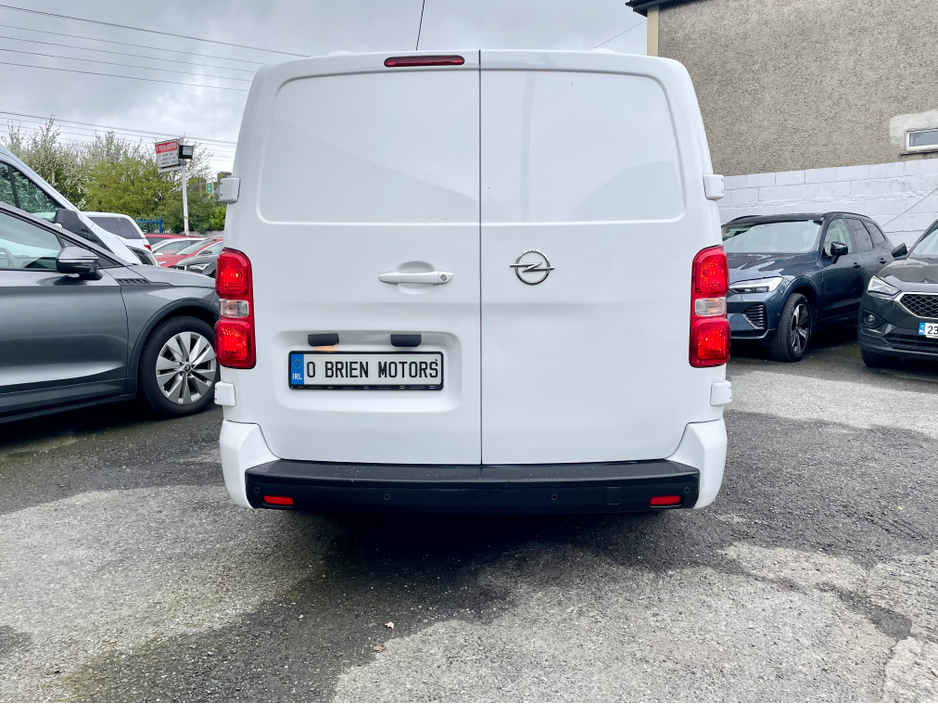 2022 Opel Vivaro - image 20