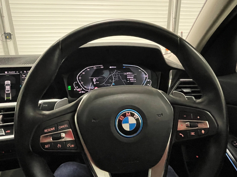 2022 BMW 3 Series  €23,995