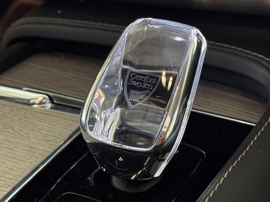 2024 Volvo XC90 - image 23