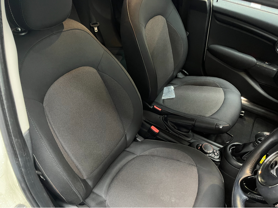 2018 MINI Cooper €16950! 2018 MINI COOPER 5DOORS 1.5 AUTOMATIC / CRUISE CONTROL / REVERSE CAMERA / AMBIENT LIGHTS AND MORE €16,950