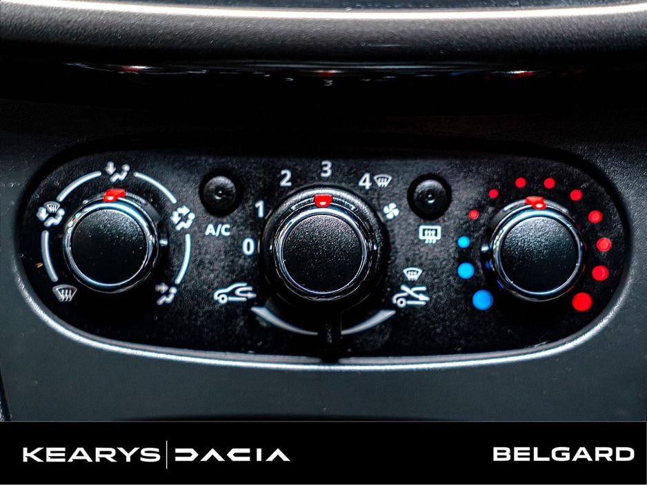 2015 Dacia Sandero - image 16