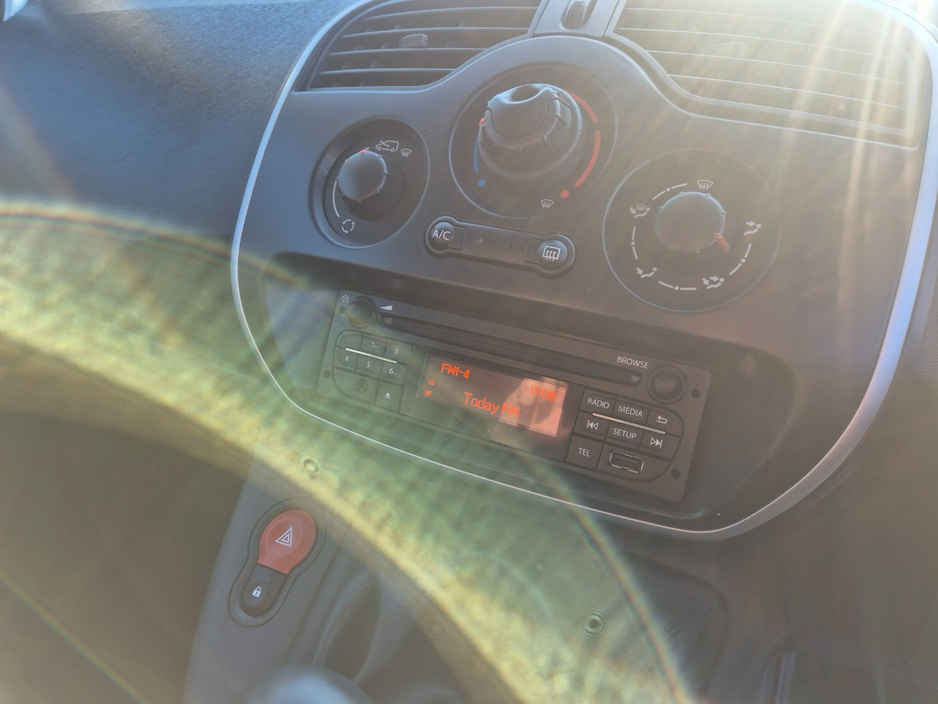 2019 Renault Kangoo - image 11