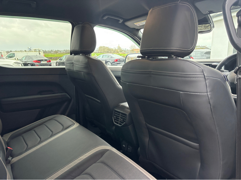 2024 Volkswagen Amarok AVENTURA V6 TDI 4M DC 4MOTION €61,900