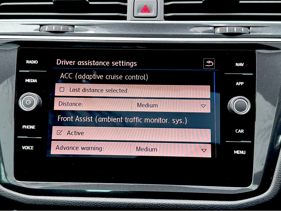 2019 Volkswagen Tiguan - image 39