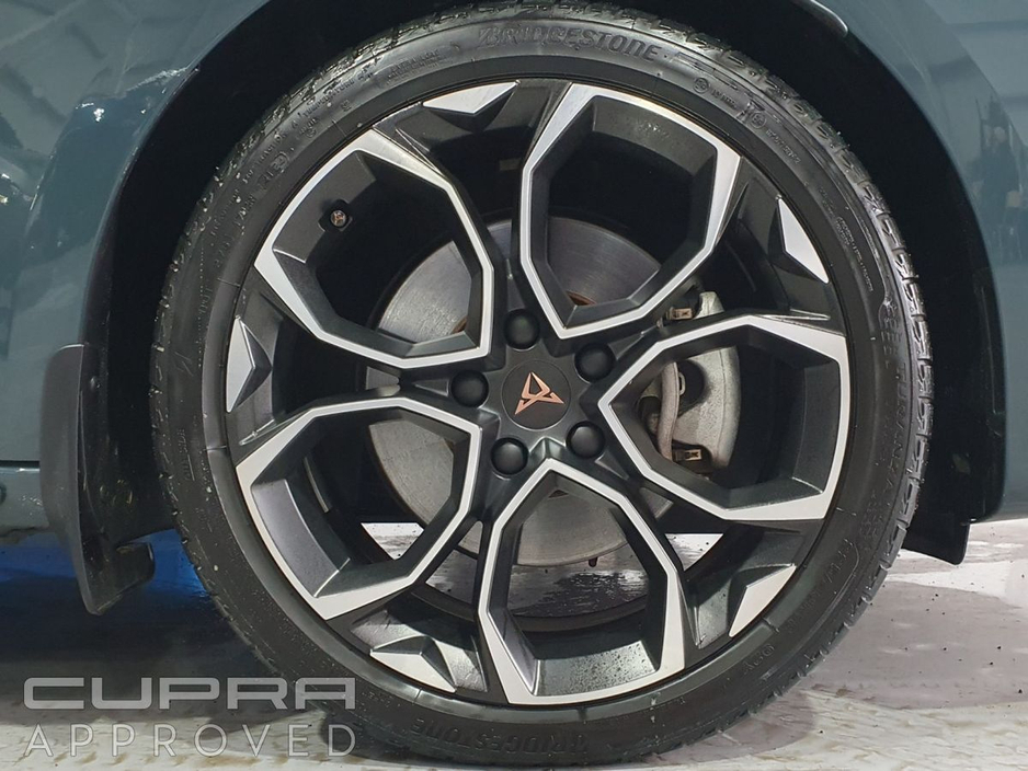 2025 Cupra Leon - image 6