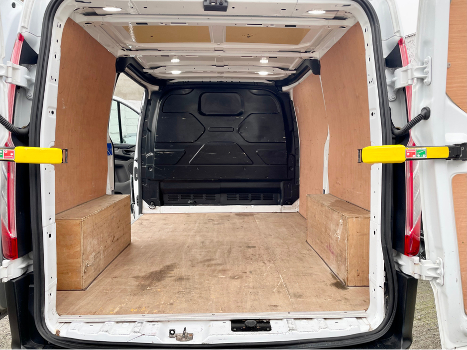 2022 Ford Transit Custom - image 21