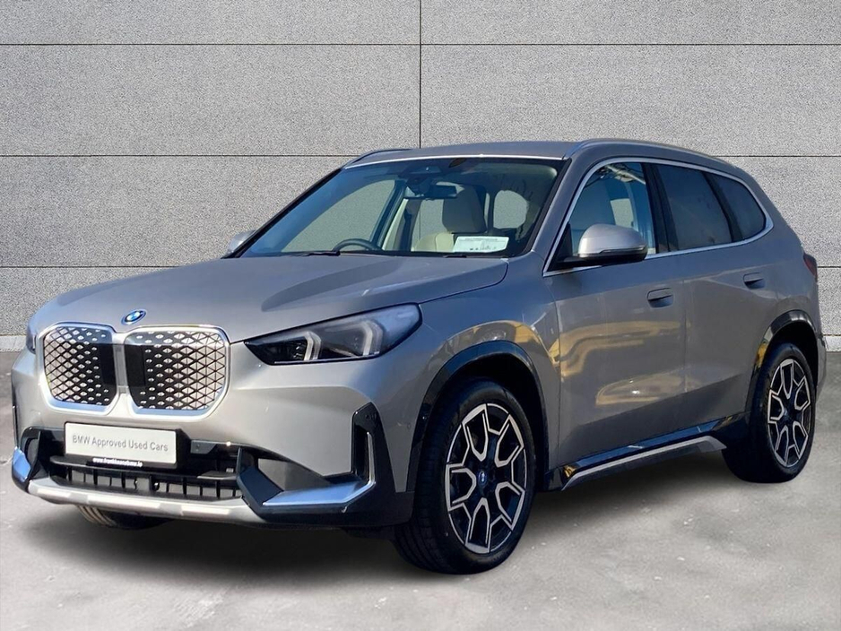 2025 BMW iX1 - image 25