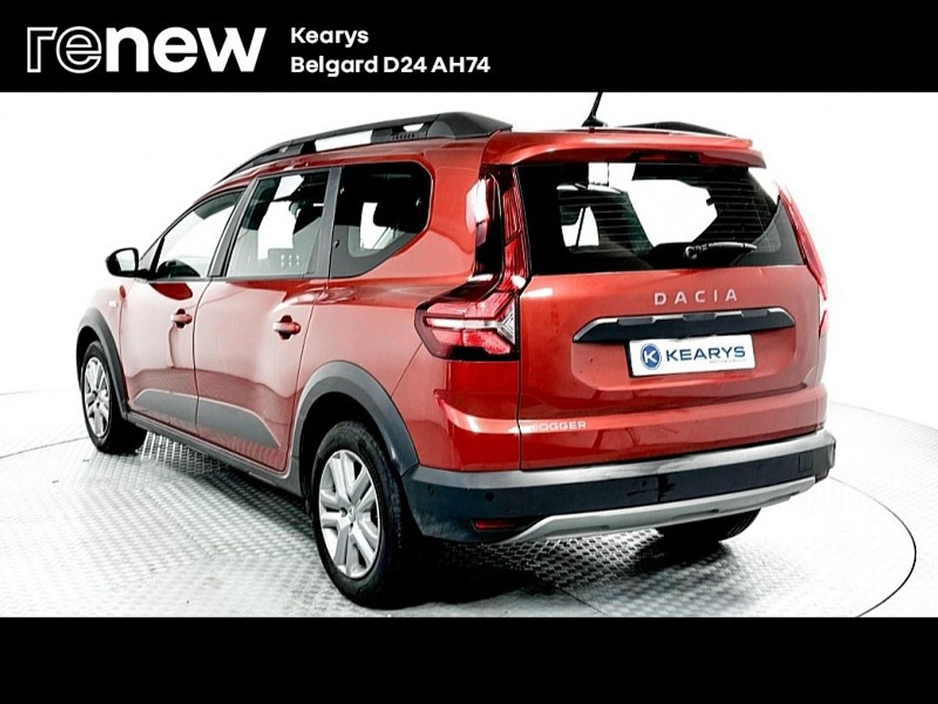 2022 Dacia Jogger - image 3