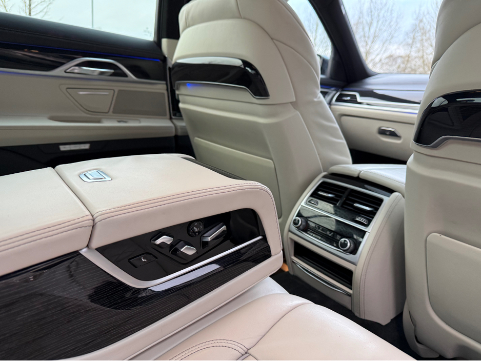 2018 BMW 7 Series 730D M SPORT FSH AUTO Huge Spec €26,950