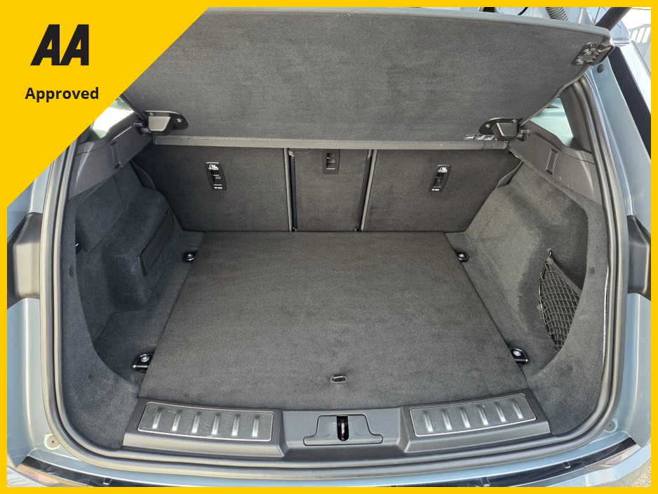 2021 Land Rover Range Rover Evoque - image 9