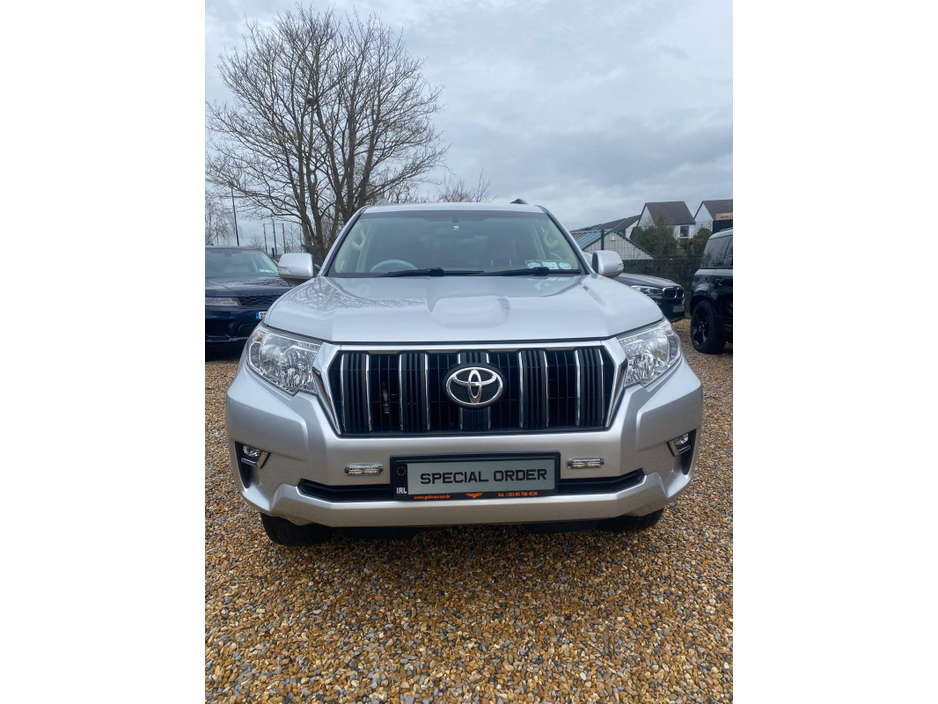 2020 Toyota Landcruiser - image 15