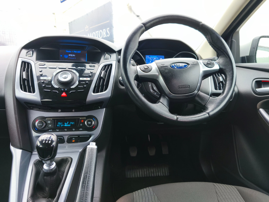 2014 Ford Focus - image 14
