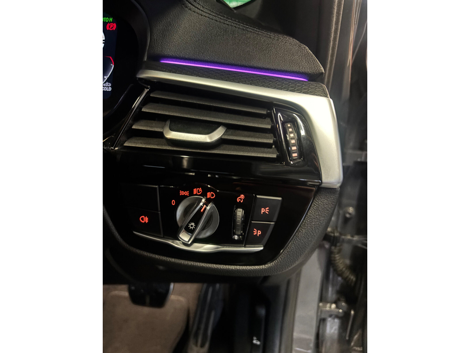 2023 BMW 5 Series - image 15