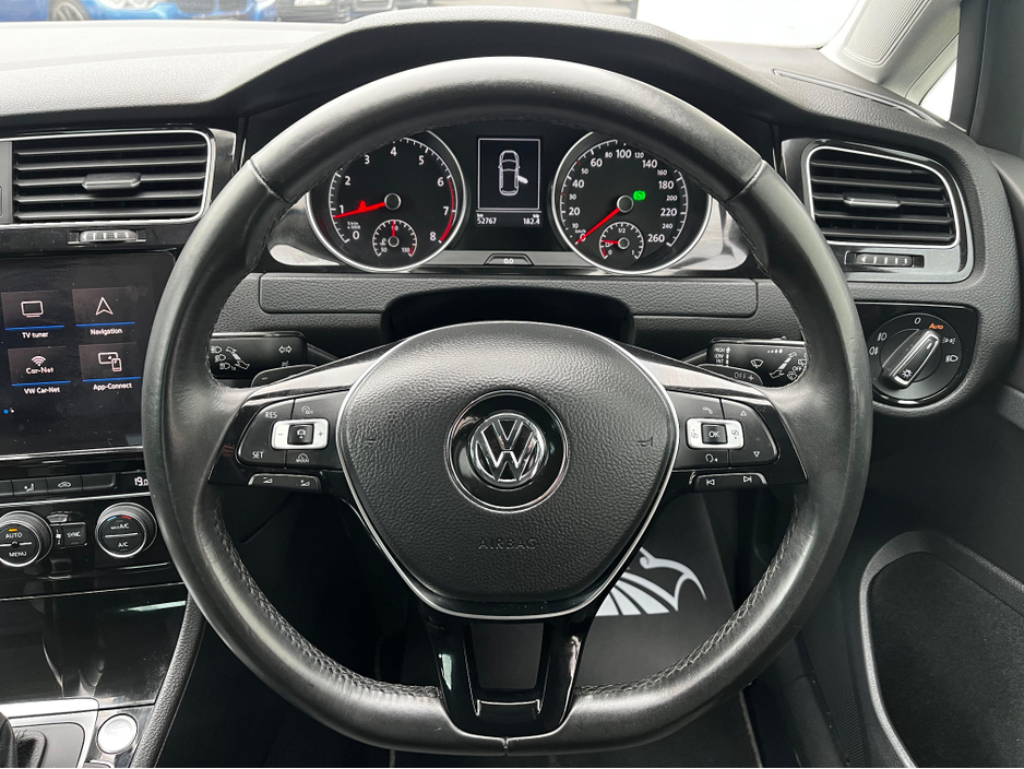 2018 Volkswagen Golf - image 20