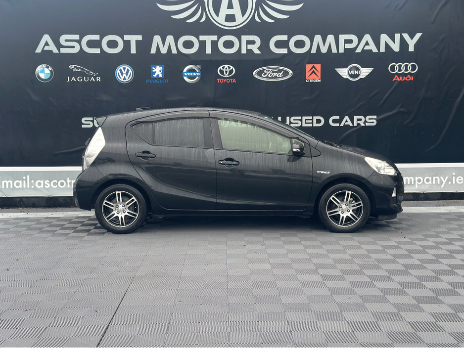 2014 Toyota Aqua Hybrid €9,250