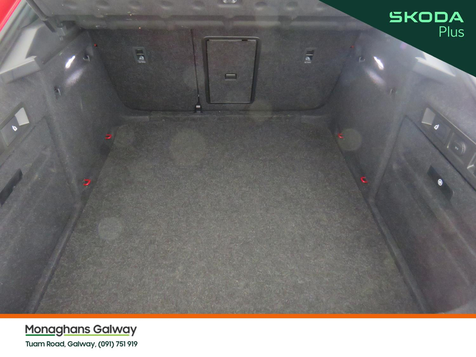 2024 Skoda Superb - image 33