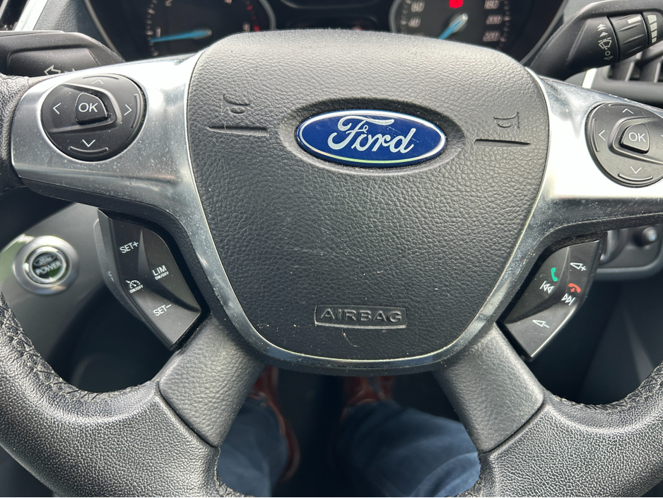 2012 Ford C-Max AUTOMATIC///TITANIUM MODEL///TINY MLS///BEAUTIFULL UNMARKED LEATHER WITH HEATED SEATS//NCT 11/26//TAXED JULY//LOW TAX//LOVELY CAR FOR THE MONEY €6,999