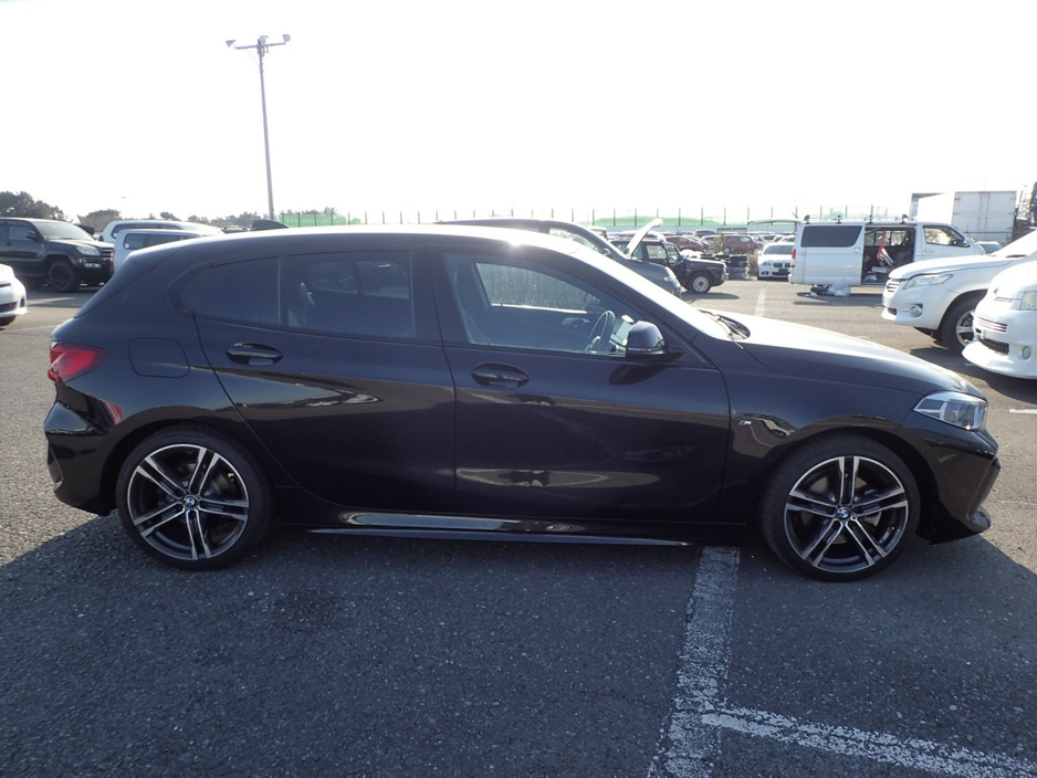 2020 BMW 1 Series - image 6