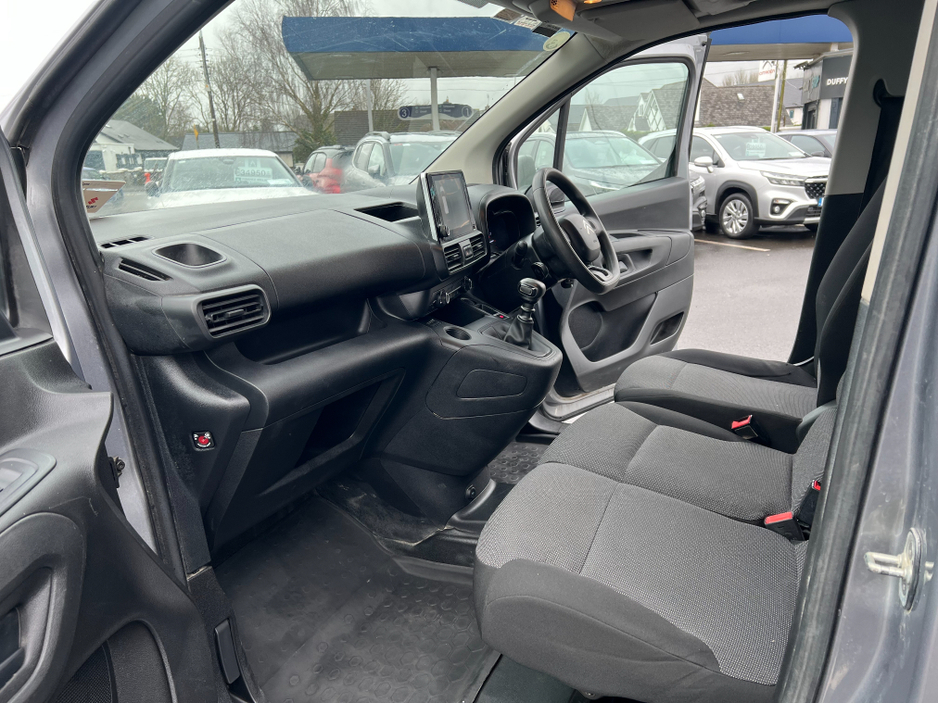 2023 Citroen Berlingo LX BLUEHDI 100 MWB (Price ex vat) €13,950
