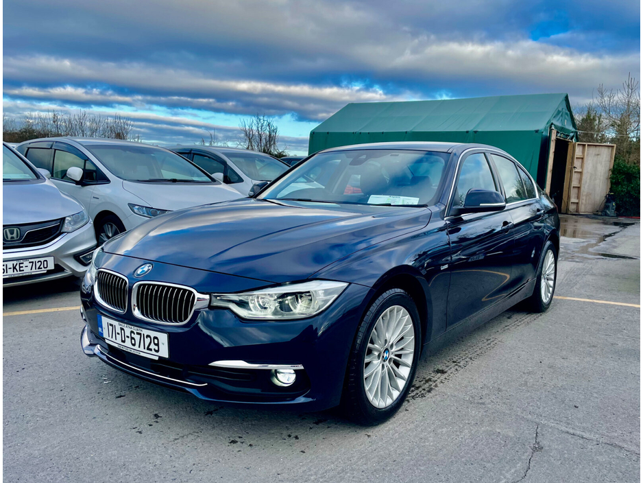 2017 BMW 3 Series - image 3