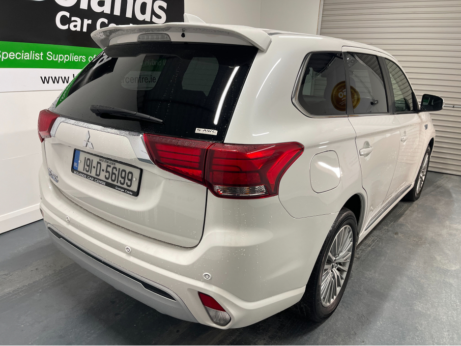 2019 Mitsubishi Outlander (Low Kms) HYBRID 2.4 PHEV AUTOMATIC 5DR MODEL www.bolandscarcentre.ie €22,900