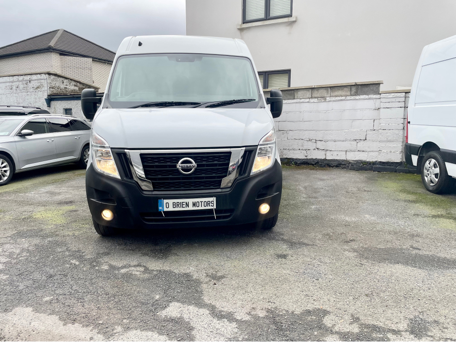 2021 Nissan NV400 - image 36