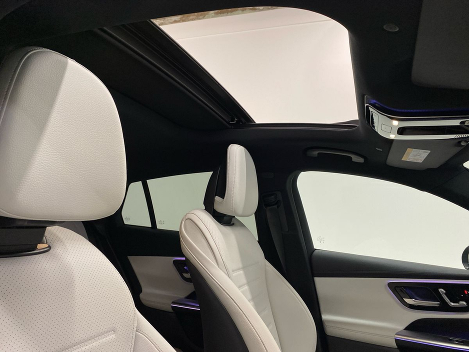 2025 Mercedes-Benz GLC Class - image 19