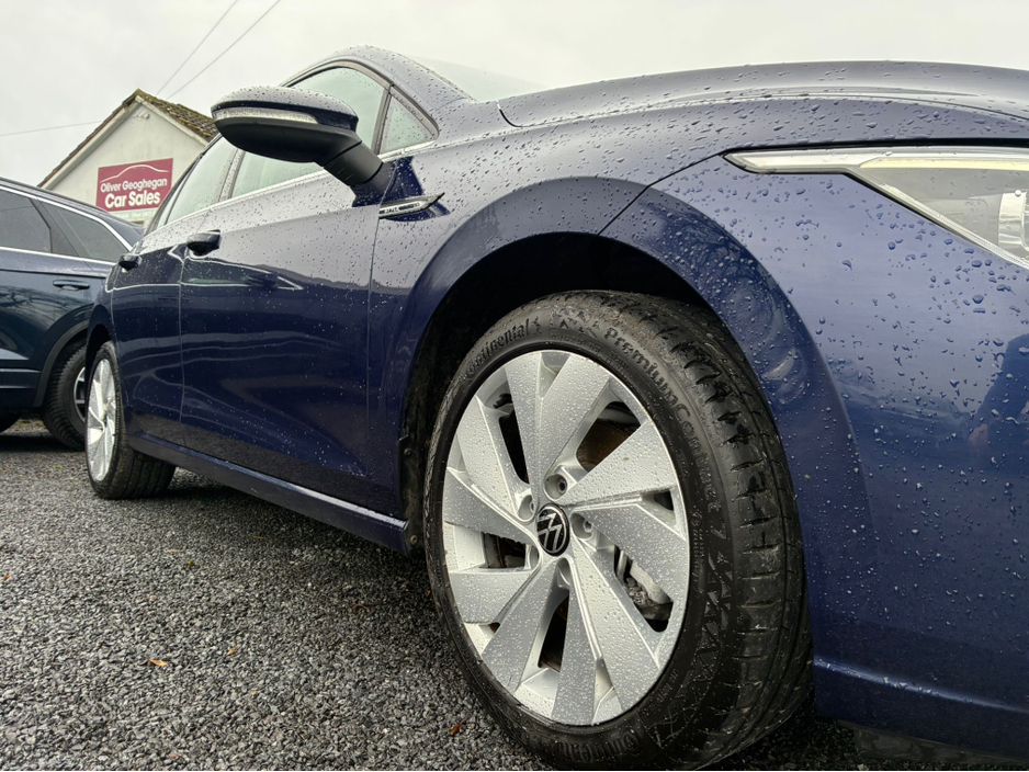 2022 Volkswagen Golf - image 20