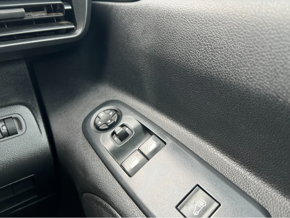 2023 Citroen Berlingo LX BLUEHDI 100 MWB (Price ex vat) €13,950