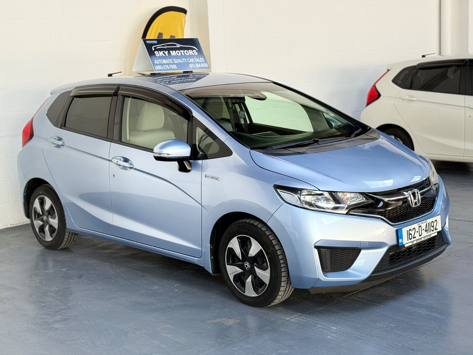 2016 Honda Jazz - image 3