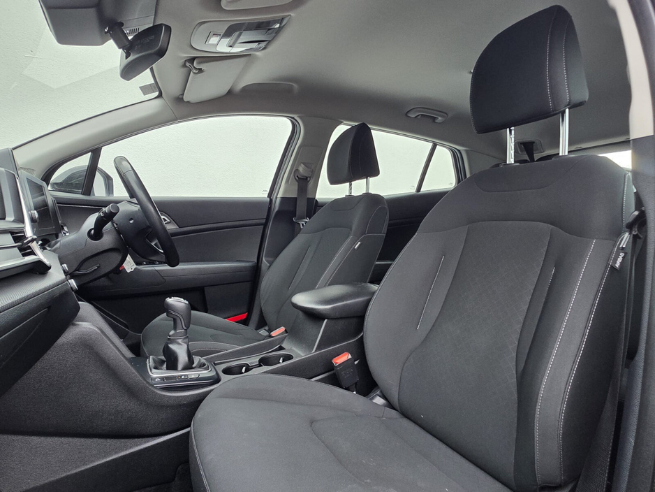 2023 Kia Sportage - image 8