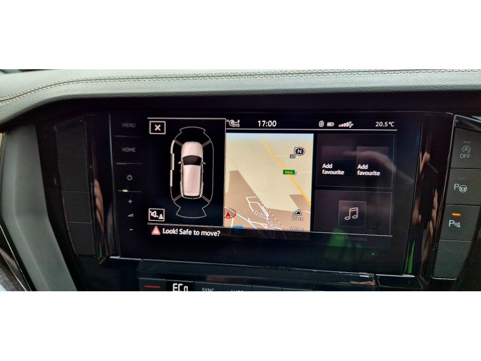 2023 Volkswagen Touareg - image 13