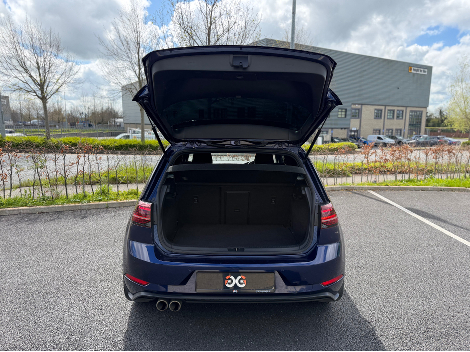 2017 Volkswagen Golf - image 9