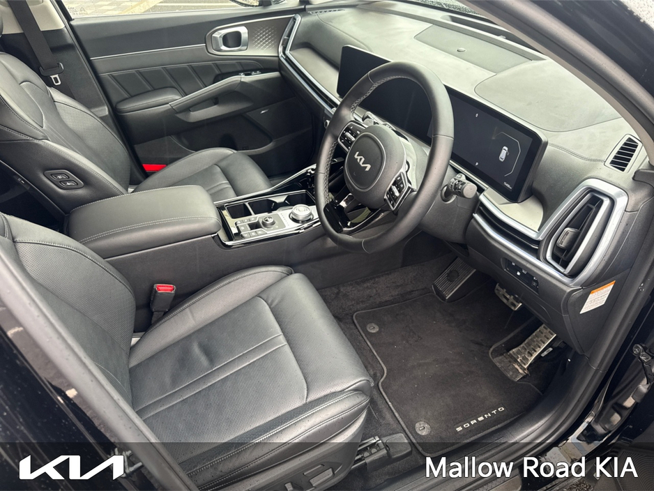 2025 Kia Sorento - image 2