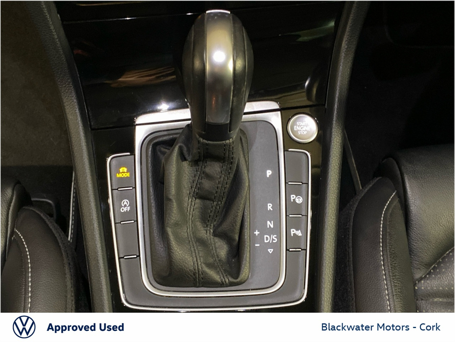 2021 Volkswagen Golf - image 22