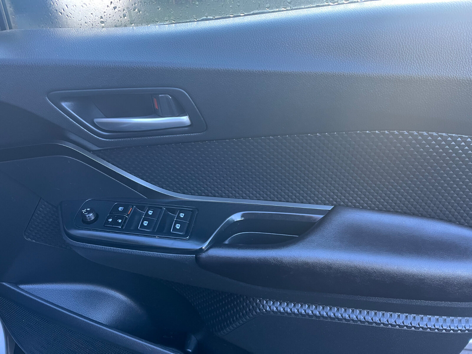 2018 Toyota C-HR 1.8 HYBRID LUNA €18,450