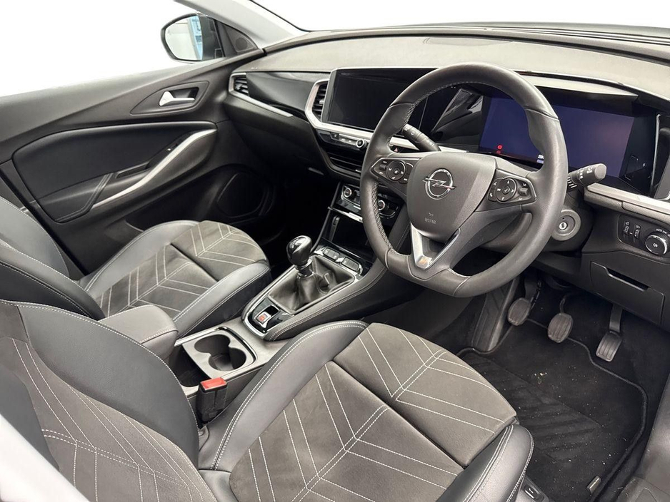 2024 Opel Grandland X - image 6
