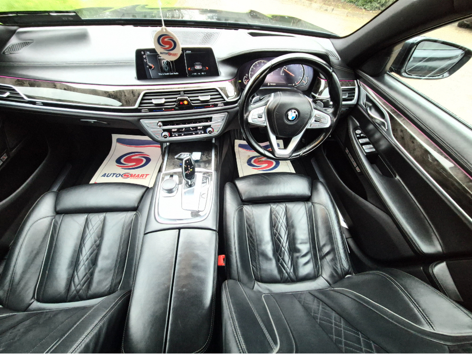 2016 BMW 7 Series - image 21