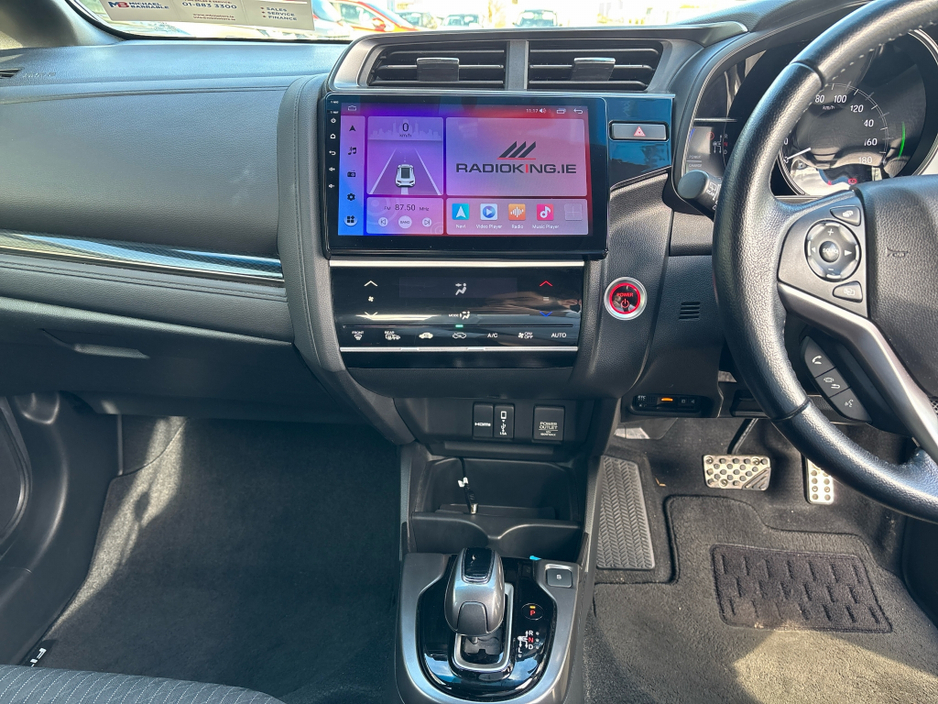 2017 Honda Fit - image 8