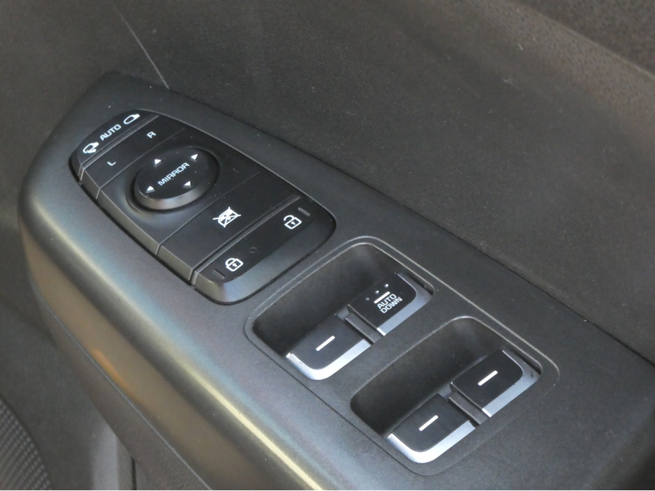 2016 Kia Sportage - image 13