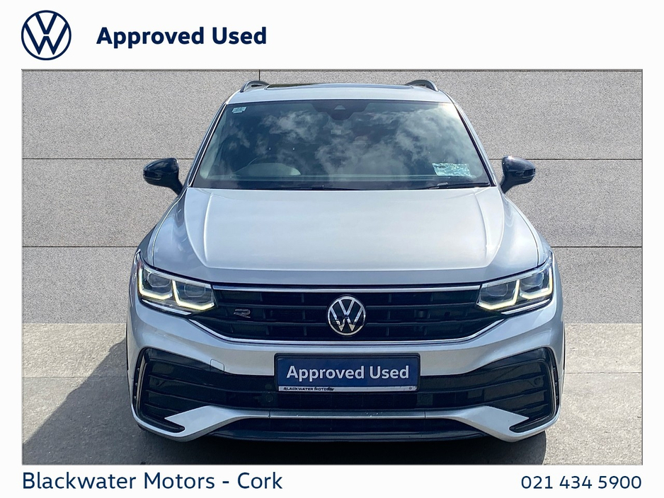 2023 Volkswagen Tiguan - image 11
