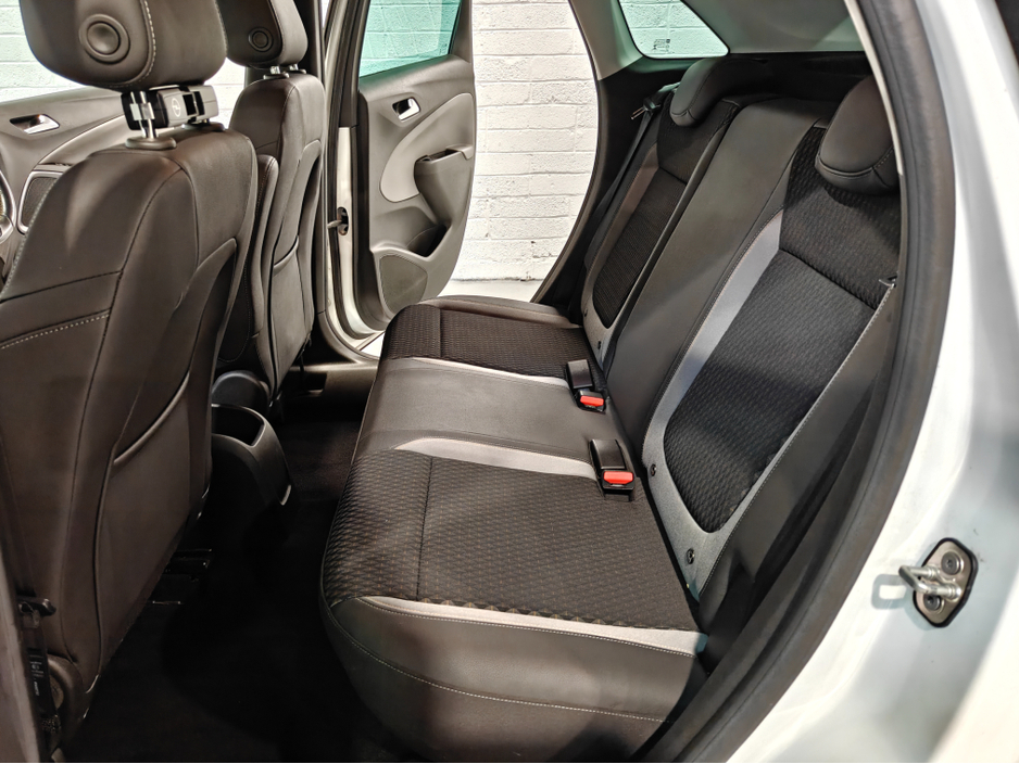 2019 Opel Crossland X - image 23