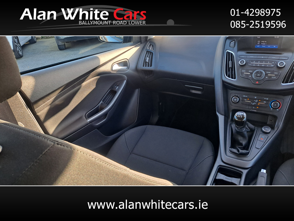 2016 Ford Focus - image 21