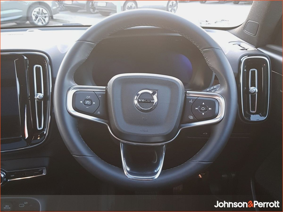 2023 Volvo XC40 BEV 231hp Ultimate (Two Year Volvo Selekt Warranty) €36,900