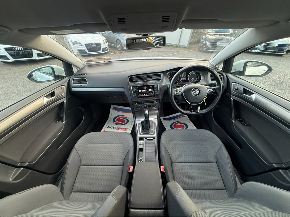 2013 Volkswagen Golf - image 8