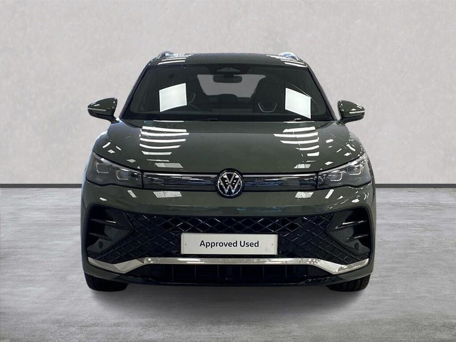 2025 Volkswagen Tiguan - image 5