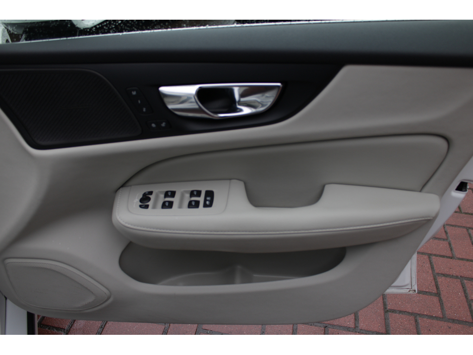 2020 Volvo V60 PHEV T6 340 HP INSCRIPTION 5DR ESTATE AUTO AWD // STUNNING CAR IN MINT CONDITION // VERY RARE CAR // BUY WITH CONFIDENCE AA AND SIMI APPROVED DEALER 2026 // FINANCE ARRANGED // ALL TRADE INS WELCOME €28,950