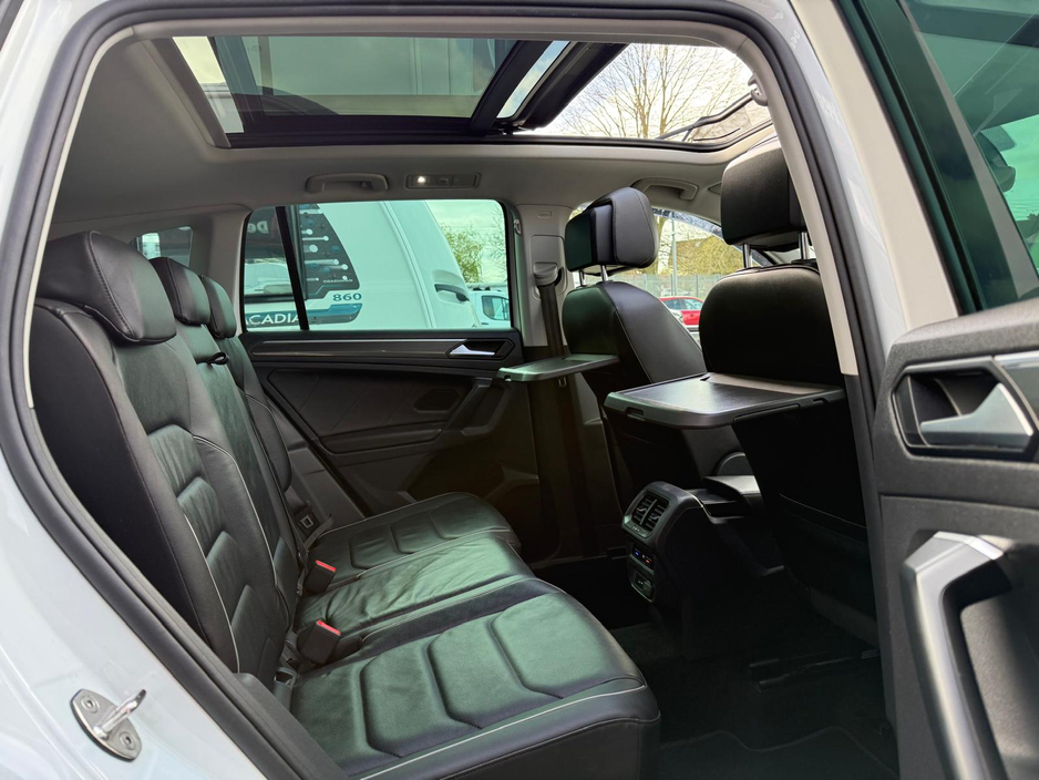 2020 Volkswagen Tiguan - image 27