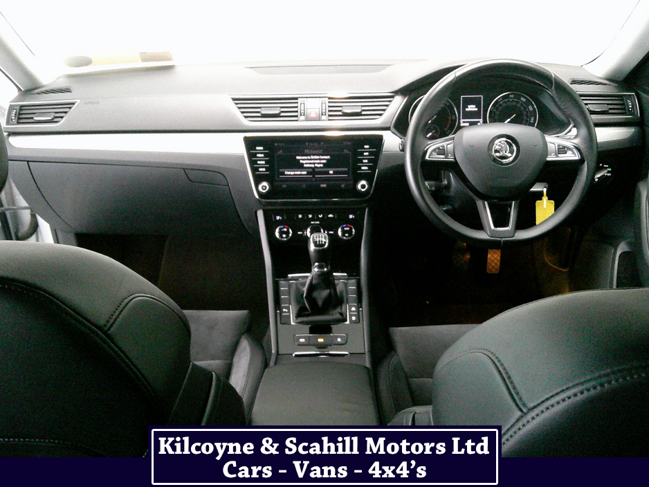 2017 Skoda Superb - image 15